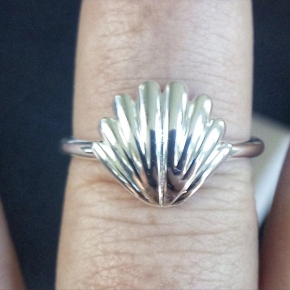 Genuine 925 Seashell Ring - Picture 2 of 3